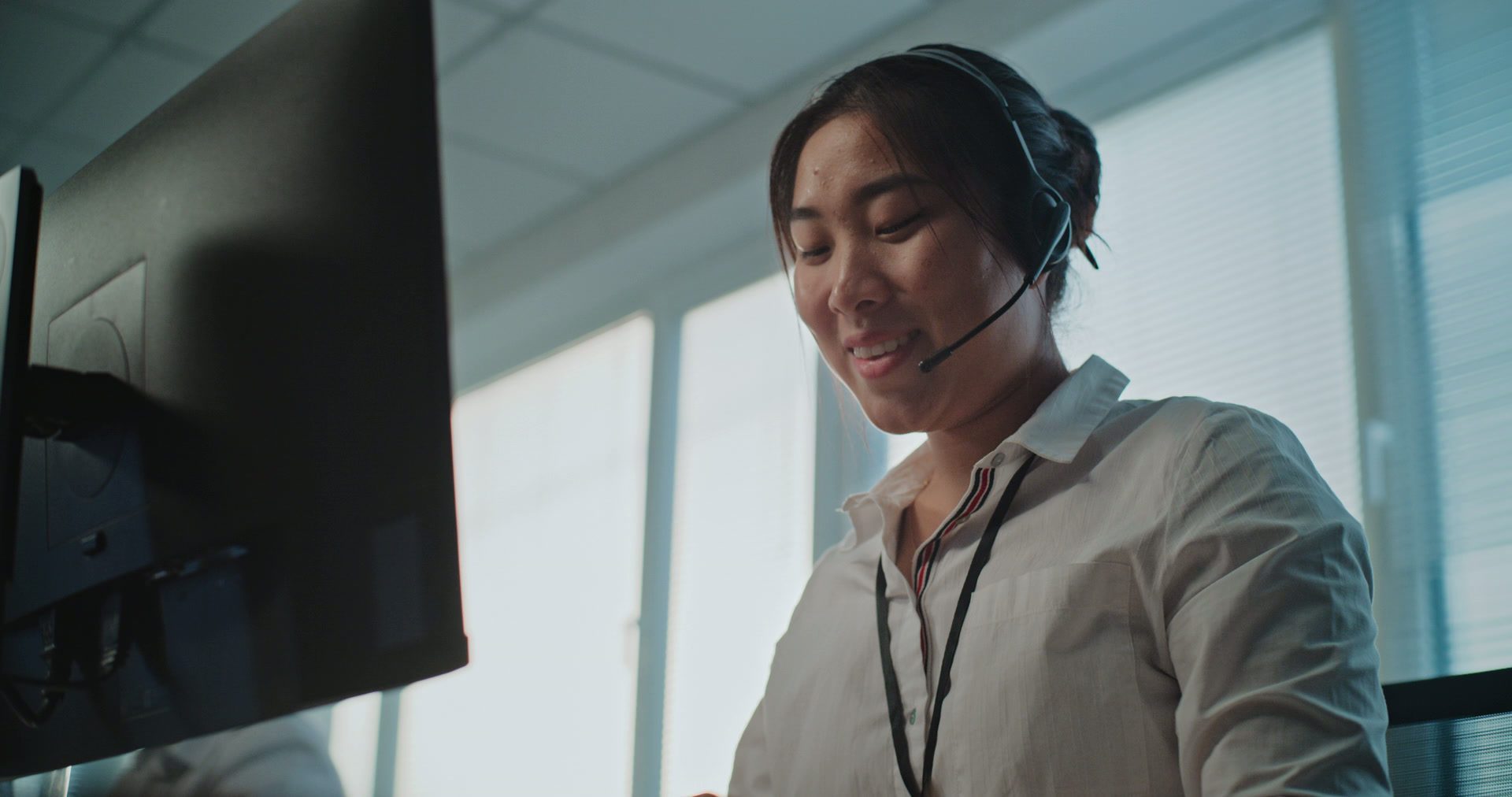 A CascadEffects virtual assistant on a headset call